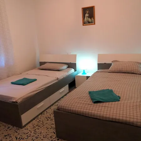 Bed & Breakfast Noemi & Julienne 3*